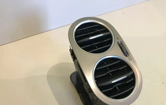 Volkswagen Tiguan Dashboard side air vent grill/cover trim 5M0819759 5N0819704A