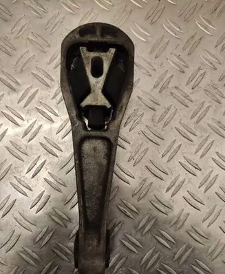 Volvo V40 Engine mount bracket 31359642
