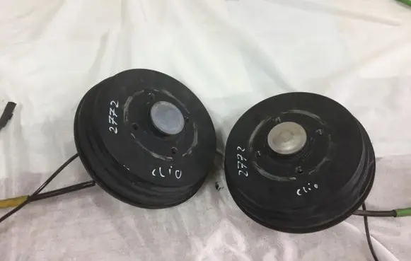 Renault Clio I Stub axle 