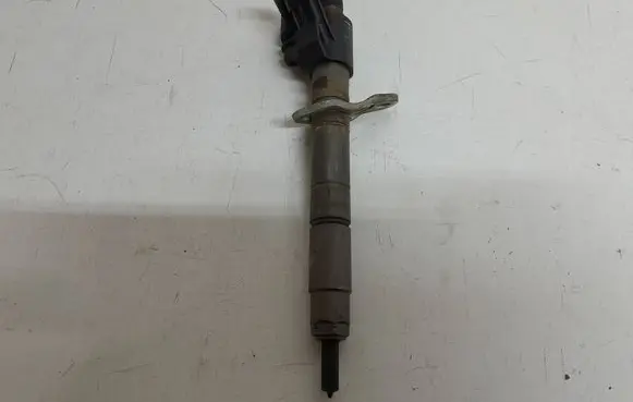Volvo V60 Fuel injector 31303238 B445141