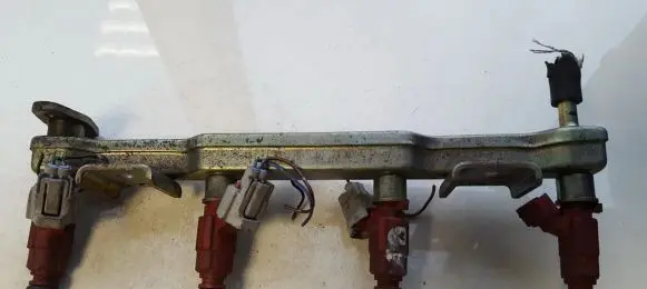 Nissan Almera Tino Fuel main line pipe