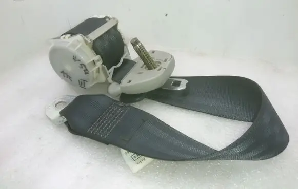 Toyota Corolla Verso AR10 Third row seat belt 735700F010C0