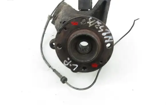 Peugeot 206 Front wheel hub spindle knuckle 