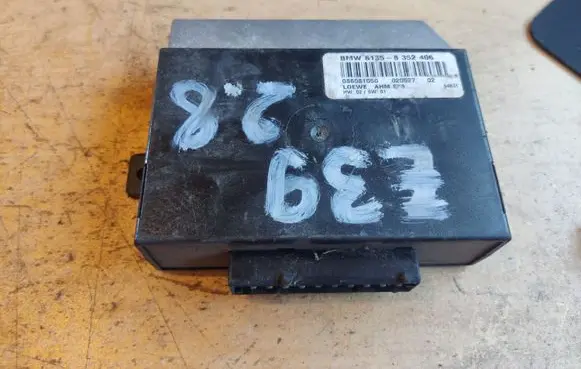 BMW 5 E39 Tow bar trailer control unit/module 61358352406 8352406