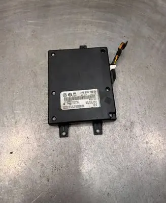 Volkswagen Golf VI Bluetooth control unit module 7P6035730D 10022700109