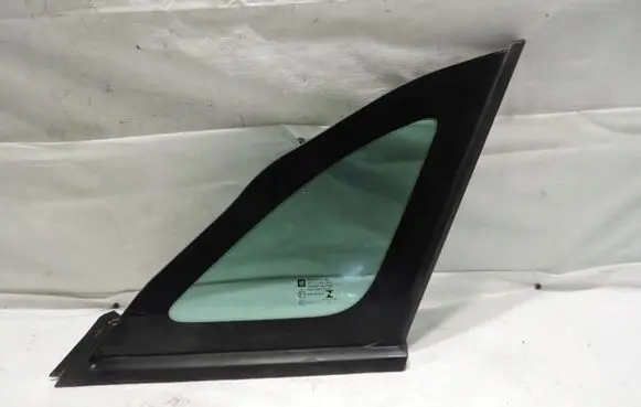 Opel Crossland X Rear side window 2017777