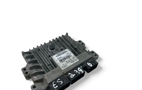 Renault Megane III Engine control unit/module ECU 237101715R 237100914R