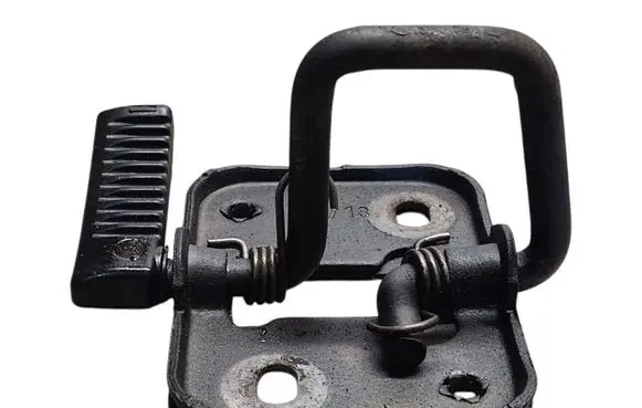 Volkswagen Touran II Engine bonnet/hood lock/latch loop/hook 1K8823186F
