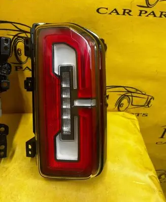 Ford Bronco Rear/tail lights M2DB-13B505-BN M2DB13B505BN