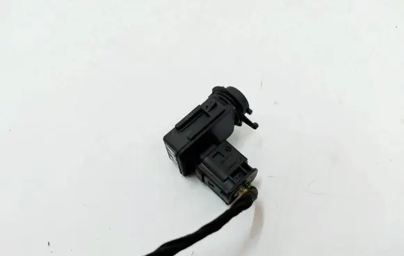 BMW 7 G11 G12 Air quality sensor 6833647