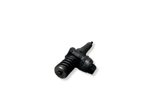 Volkswagen Golf V Fuel injector 0414720215 038130073AG