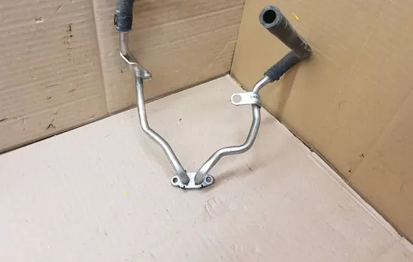 Coolant pipe/hose