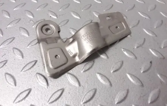 Volkswagen Tiguan Engine mounting bracket 06K129598B