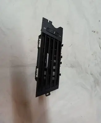 BMW 3 E90 E91 Dash center air vent grill 144821