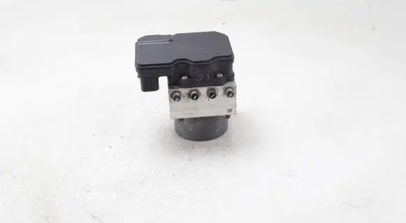 Toyota RAV 4 (XA40) ABS Pump 4454042370 1339200470 8954142680