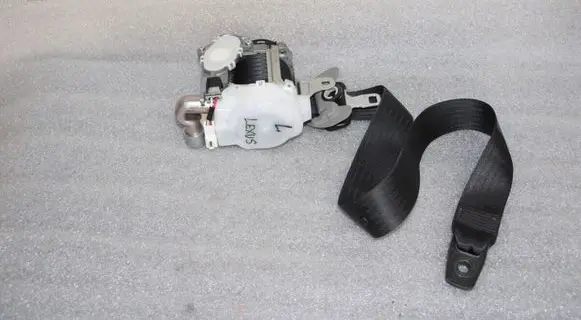 Lexus GS 300 350 430 450H Front seatbelt 7Q2610P