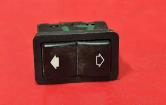 BMW 5 E39 Quarter vent window switch 8368974