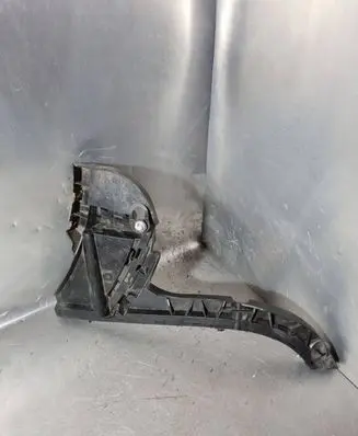 Volvo XC70 Rear bumper mounting bracket 31265323 30678703