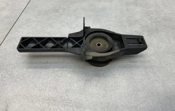 Audi A4 S4 B8 8K Radiator mount bracket 8K0805201