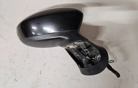 Front door electric wing mirror