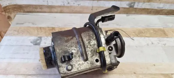 Mazda 5 Fuel filter housing 