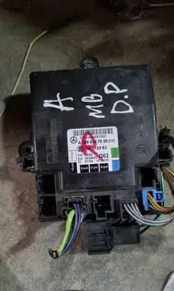 Mercedes-Benz A W169 Door control unit/module A1698207026 05072352