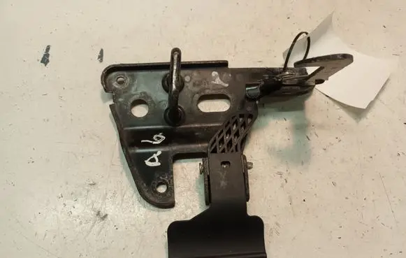 Audi A6 S6 C6 4F Engine bonnet (hood) release handle 4F0823480