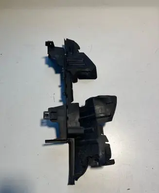 Opel Astra K Intercooler air guide/duct channel 332155568