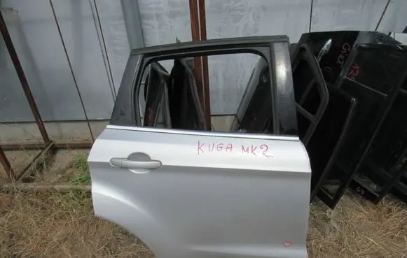 Ford Kuga II Rear door