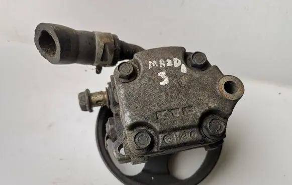 Mazda 2 Power steering pump