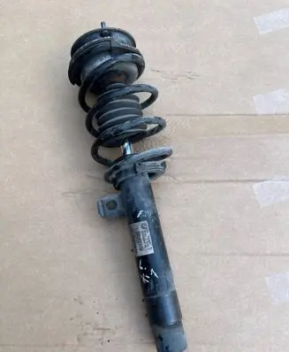 BMW X1 E84 Front shock absorber/damper 6851335 31316851335