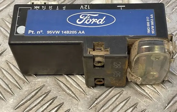 Ford Galaxy Coolant fan relay 95VW14B205AA 7MO000317