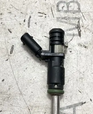 Mercedes-Benz S W221 Fuel injector A2720780249