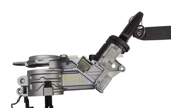 Opel Astra H Ignition lock 2421430 N0501882