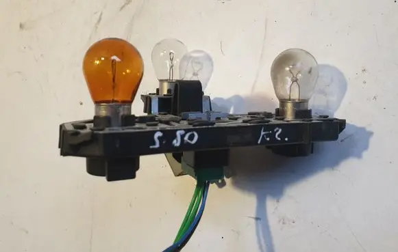 Volvo S80 Tail light bulb cover holder