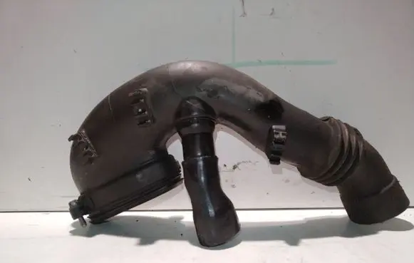 BMW 5 E60 E61 Air intake hose/pipe 7790552