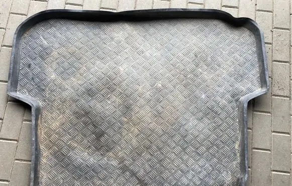 Subaru Outback Rubber trunk/boot mat liner 