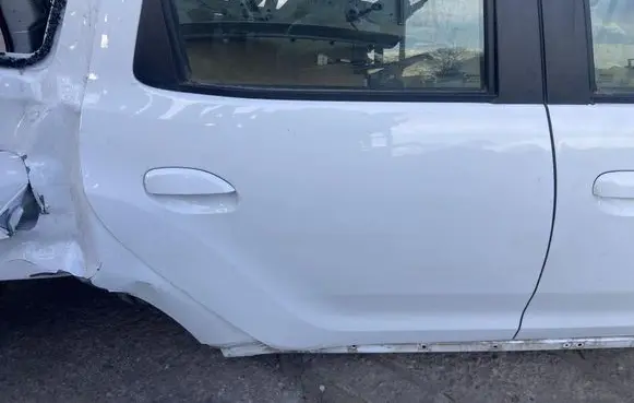 Dacia Duster Rear door 