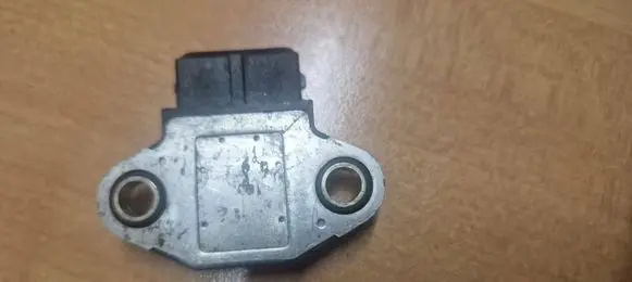 Mitsubishi Eclipse Ignition amplifier control unit 60572 9524