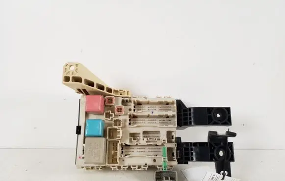 Toyota Urban Cruiser (XP110) Fuse module 82730-52G90