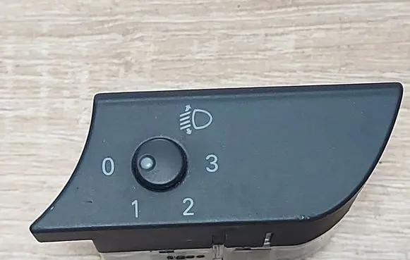 Audi A4 S4 B7 8E 8H Headlight level height control switch 8E1919094