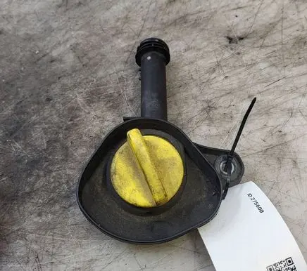 Renault Clio III Oil fill pipe 8200639421