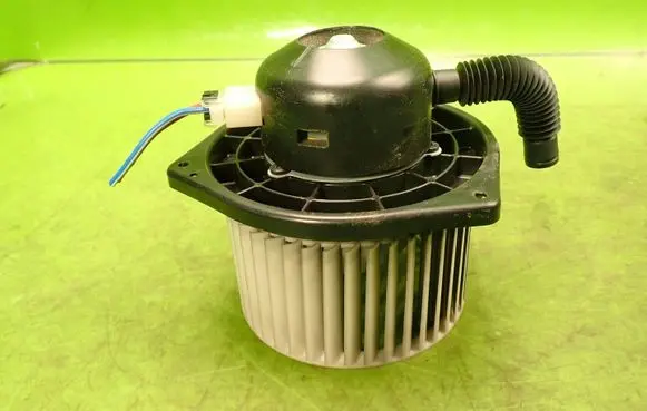 Suzuki Grand Vitara II Heater fan/blower 
