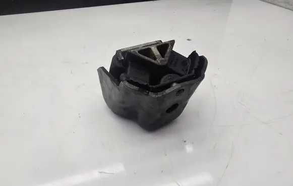 Mercedes-Benz Sprinter W906 Engine mount bracket A906241 9814L