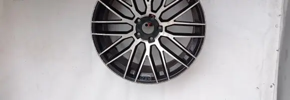 Audi Q7 4L R22 alloy rim