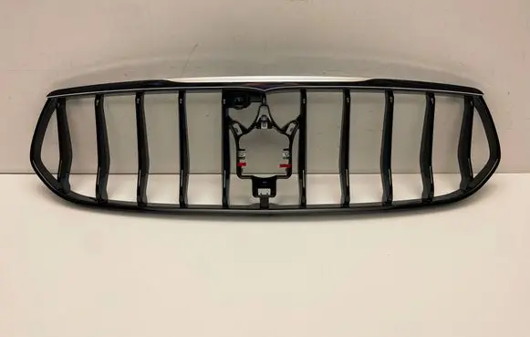 Maserati Quattroporte Front bumper upper radiator grill 670061976 670061975
