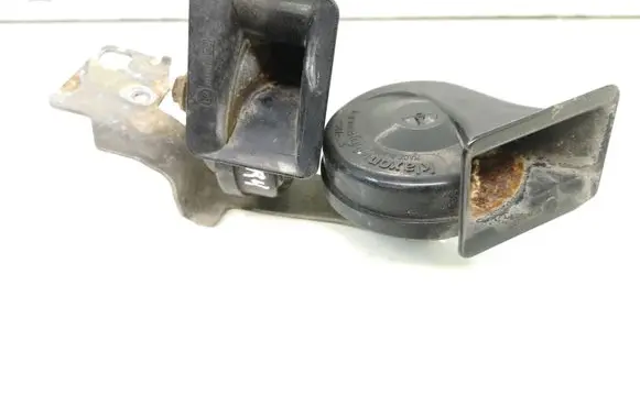 BMW 5 E60 E61 Horn signal 6935709