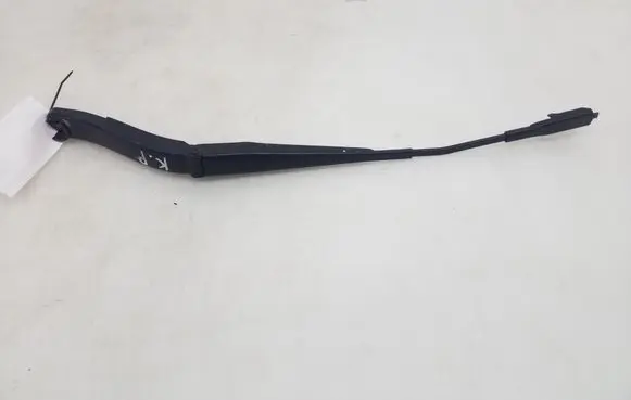 Mercedes-Benz ML W164 Front wiper blade arm A1648200540