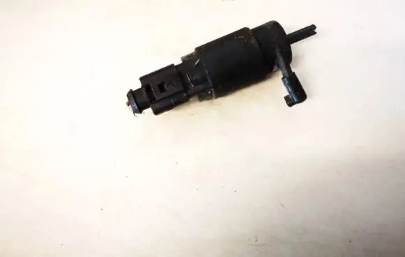 Mercedes-Benz E W211 Windscreen/windshield washer pump 3090179