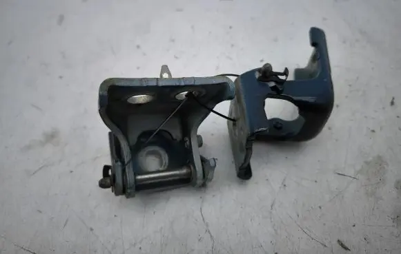 Front door hinge set